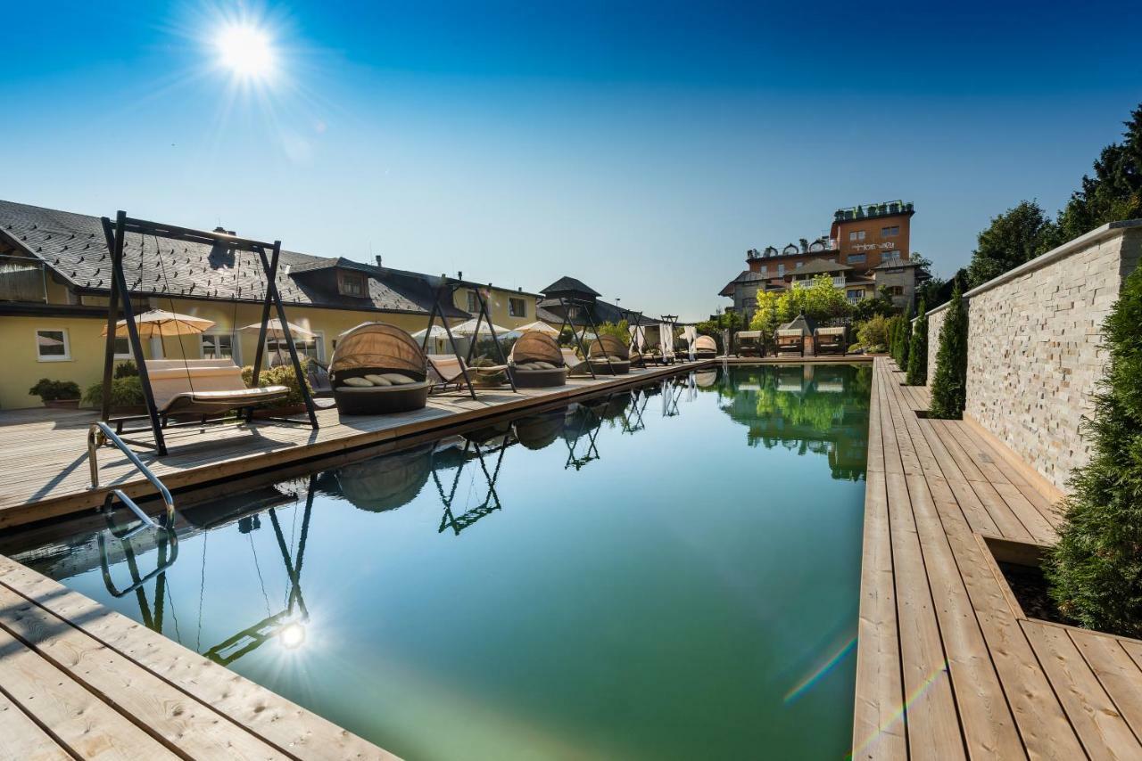 Hotel Winzer Wellness & Kuscheln Sankt Georgen im Attergau Esterno foto