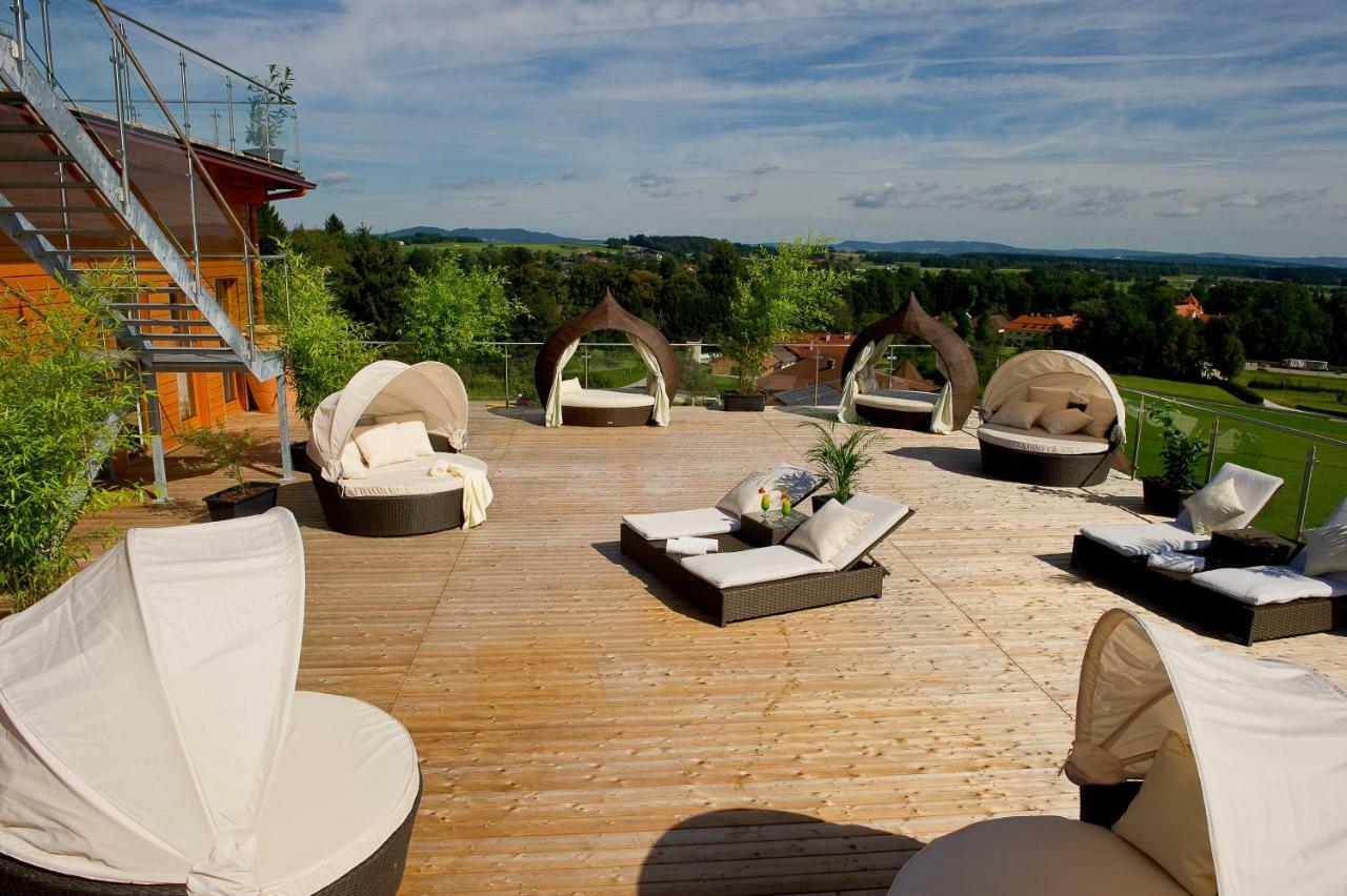 Hotel Winzer Wellness & Kuscheln Sankt Georgen im Attergau Esterno foto